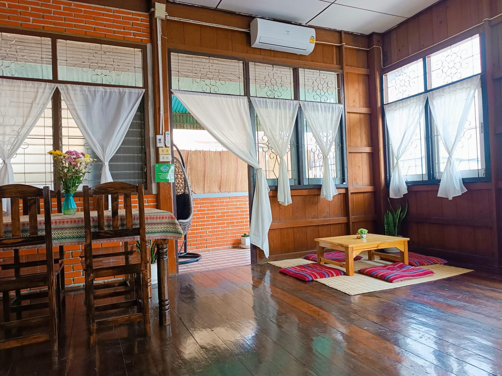 Pai Baan Homestay ปายบ้าน โฮมสเตย์ ถนนคนเดินปาย Экстерьер фото